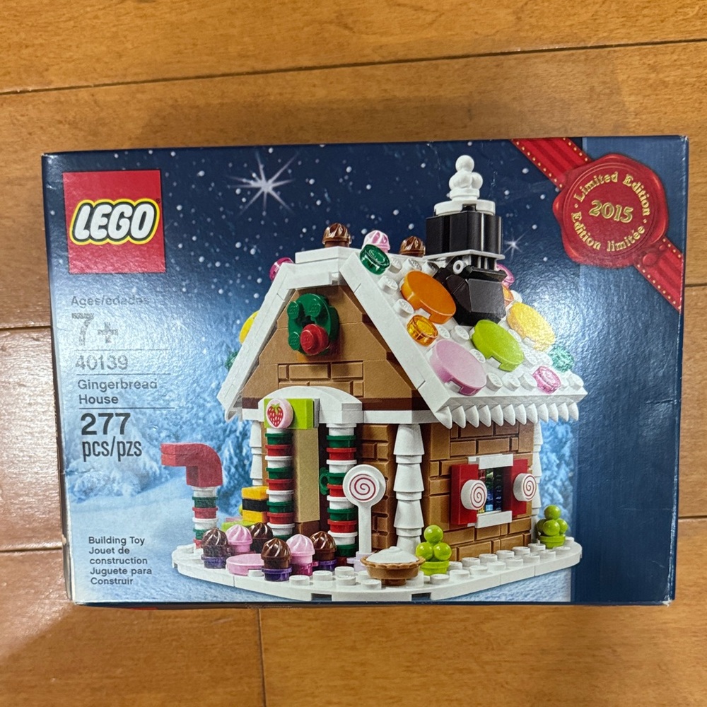 NEW LEGO Gingerbread House Building Set - Multicolor